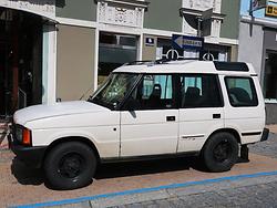 Landy Disco: Zwischen Land Rover und Range Rover wurde der Discovery etabliert und ist gewissermaßen ein Natural born SUV. Diese Landies waren nie was anderes. (Foto: Martin Krusche)