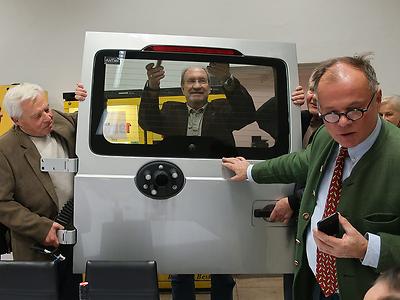 Vergnügte Puchianer, von links: Friedrich Höfer, Karlheinz Rathkolb und Peter Piffl Percevic. (Foto: Martin Krusche)