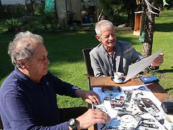 Altmeister Fredi Thaler (links) und Graphic Novelist Chris Scheuer. (Foto: Martin Krusche)