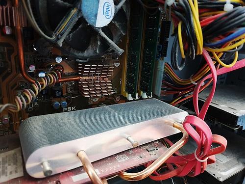 Wie ein Verbrennungsmotor müssen auch Computerprozessoren gekühlt werden. (Foto: Martin Krusche)