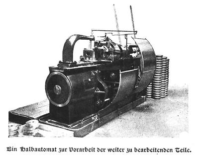 1913: Die Automatisierung der Produktionsprozesse in den Puchwerken durch neue Maschinen in neuen Hallen – (Foto: Allgemeine Automobil-Zeitung)