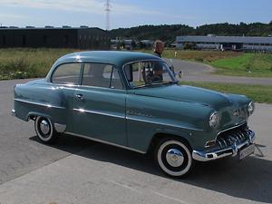 Ausgestellte Kotflügel verflachen, Scheinwerfer werden integriert: Opel Olympia Rekord. (Foto: Martin Krusche)