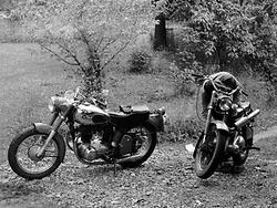 Meine ersten eigenen Motorräder: Horex Regina (links) und NSU Consul. - (Foto: Archiv Martin Krusche)