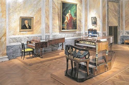 Kunsthistorisches Museum: Ein Blick in den Saal, der historische Klaviere beherbergt.