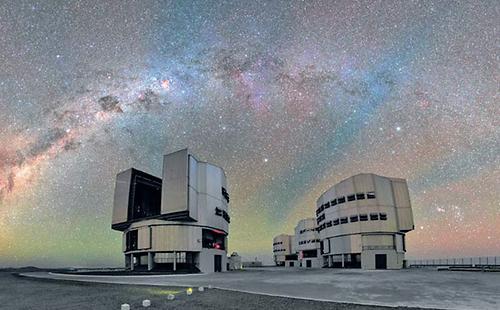 Das Very Large Telescope der ESO am Cerro Paranal in Chile