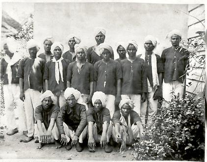 1873 brachte die „Lalla Rookh“ die ersten 399 Arbeiter aus Kalkutta, Indien nach Paramaribo, Surinam.
