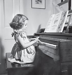 Junge Pianistin