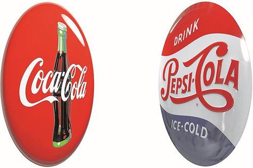 Markenschilder: Coca Cola und Pepsi Cola