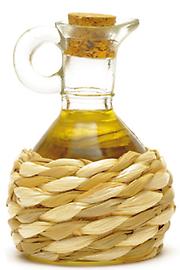 Mediterrane Kost. Von der leichten Mittelmeer- Küche mit Olivenöl können auch Menschen mit hohem Herz-Kreislaufrisiko profitieren, Foto: © Shutterstock