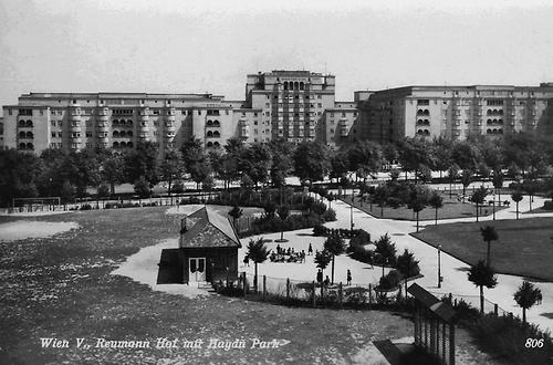 Der Haydnpark in Meidling, angelegt 1926, auf einer undatierten Postkarte.