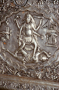 Die furchteinflößende Göttin Kali als ein weiterer Aspekt der Gattinnen Shivas