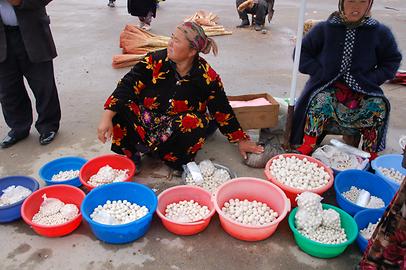 Jogurt dried and ball-shaped