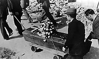 Beerdigung von Kriegsopfern