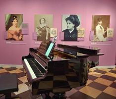 Ausstellungsraum Frauen der Strauss-Dynastie