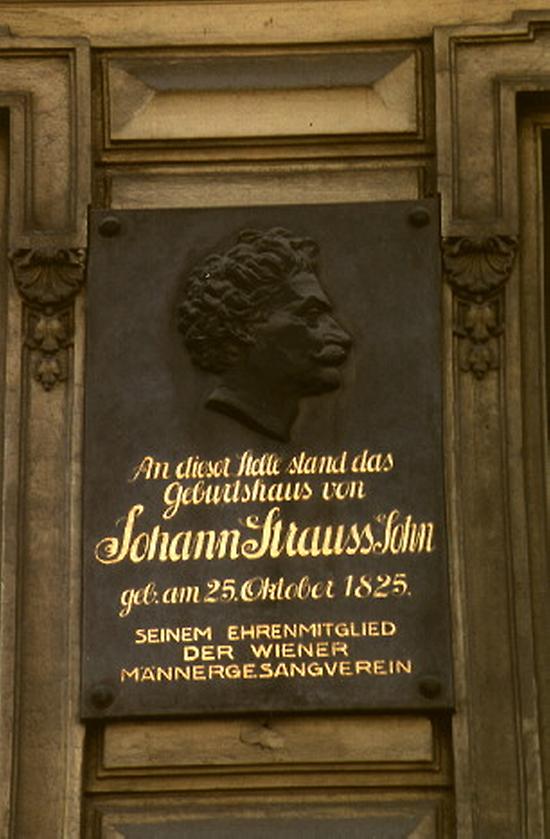 Gedenktafel am Geburtshaus von Johann Strauß