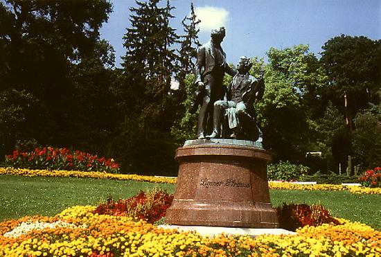 Strauß- und Lanner-Denkmal im Kurpark Baden