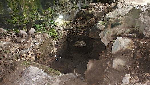 Abschnitt B der Höhle, wo die Probe gesammelt wurde. Das Foto wurde während der Ausgrabungen 2017 in der Satsurblia-Höhle aufgenommenn