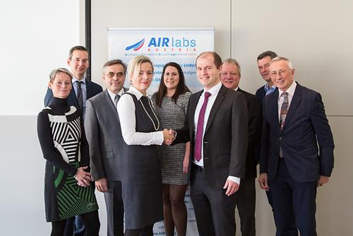 Claudia Pacher (FH Kärnten), Martin Payer (FH JOANNEUM), Andreas Vrabl (AIT - Austrian Institute of Technology), Roswitha Wiedenhofer (FH JOANNEUM), Isabella Breit (FACC Operations), Joachim Edel (Frequentis), Holger Friehmelt (FH JOANNEUM), Horst Bischof (TU Graz) und Karl Peter Pfeiffer (FH JOANNEUM).