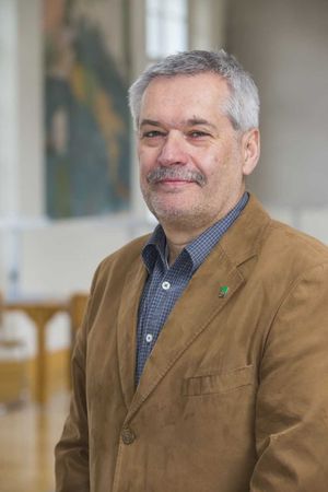 Univ.-Prof. Dr. Walter J. Pfeil