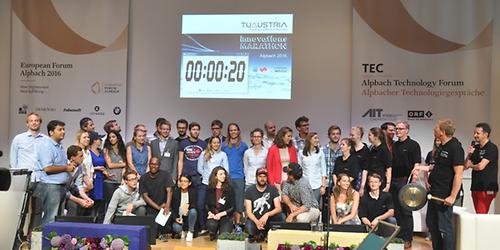 Gruppenfoto der Teilnehmerinnen und Teilnehmer des TU Austria Innovations-Marathons