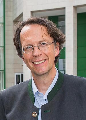 Univ.-Prof. Dr. Arne Bathke