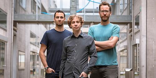 Michael Schwarz, Daniel Gruss und Moritz Lipp (v.l.n.r.) waren bereits 2018 gemeinsam mit TU Graz-Professor Stefan Mangard an der Entdeckung von Meltdown und Spectre beteiligt