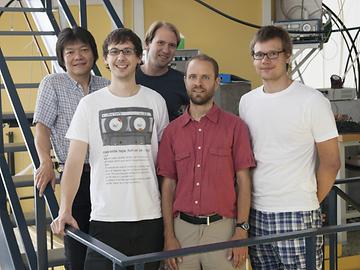 Prof. Yuji Hasegawa, Tobias Denkmayr, Stephan Sponar, Hartmut Lemmel, Hermann Geppert (v.l.n.r.)