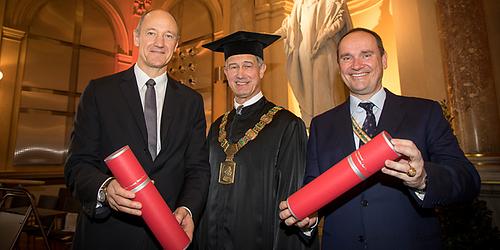 Ehrensenator Roland Busch von der Siemens AG, Rektor Harald Kainz und Honorarprofessor Robert Fischer von der AVL List GmbH.