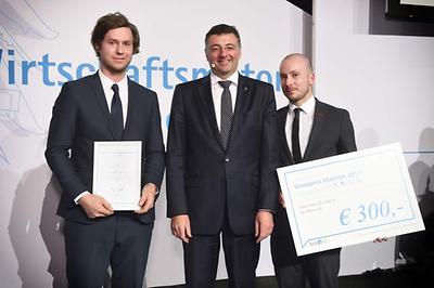 Von links nach rechts: Manuel Gerstenbrand, Jörg Leichtfried, Bundesminister für Verkehr, Innovation und Technologie und Reinhard Puffing