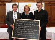 Minister Karlheinz Töchterle, Rektorin Christa Neuper und Vizerektor Martin Polaschek (v.l.)