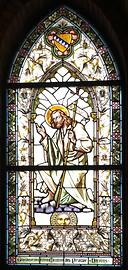 Glasfenster im Altarraum: hl. Johannes