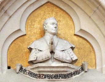 Büste Bauherrn Bischof Fr. Johannes Zwerger