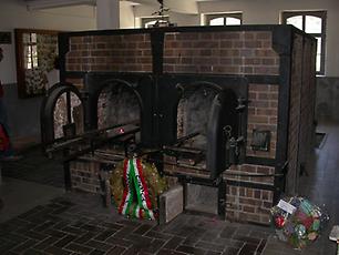 Brennöfen im Krematorium des KZ Mauthausen