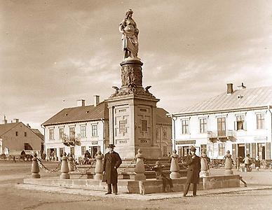 Zum Vergrößern anklicken - Statue der Austria am Austria-Platz (1875-1918)