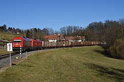 Güterzug mit zwei ÖBB 2016 bei Ödgraben