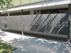 einhundertvierundzwanzig a