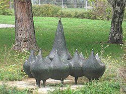 Plastik „Hahn mit Hennen“