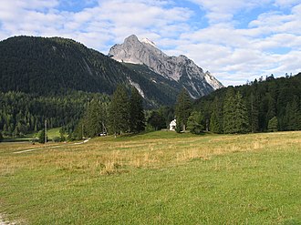 Obere Wettersteinspitze vom Lautersee
