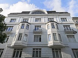 Wohn- und Geschäftshaus