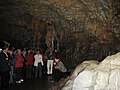 Die österreichische Gitarristin Johanna Beisteiner bei einem Konzert in der Lurgrotte Peggau am 28. August 2011.
