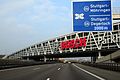 Bosch-Parkhaus über der Autobahn am Stuttgarter Flughafen