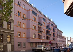 Hella-Hanzlik-Hof