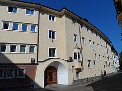 Tertiarinnenkloster mit Kirche und Garten
