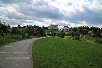 Hügelkuppe von Osten