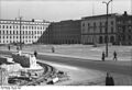 Der bis zum Reichle-Bau erweiterte Nordteil des Platzes; vom Palais Prinz Leopold ist nichts übrig geblieben, 1949