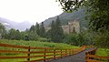 Zufahrt zur Burg mit Blick ins Kaunertal