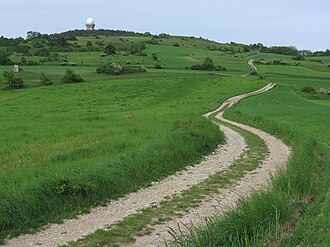 Buschberg mit der zivilen Flugradaranlage
