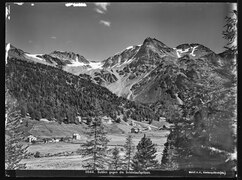Blick auf Sulden, im Hintergrund die Hintere Schöntaufspitze 1909