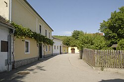 Rondelle / Kellerplatz in Deinzendorf (Zellerndorf)