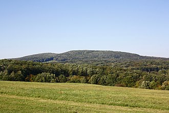 Blick von der Eichwiese in Kalksburg auf den Kaltbründlberg